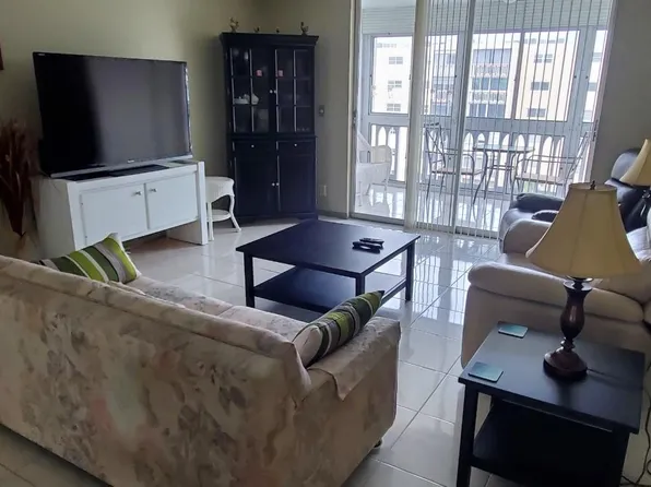 901 NE 14th Ave APT 607, Hallandale, FL 33009