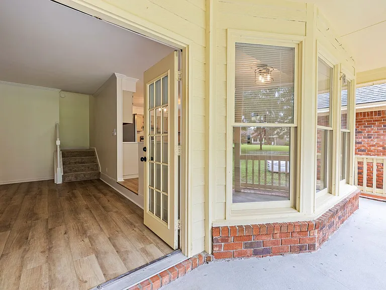 390 Steele Wood Dr — Photo 7