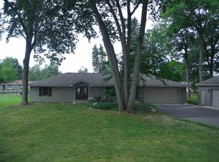 1257 Kingston Rd, Houghton Lake, MI 48629