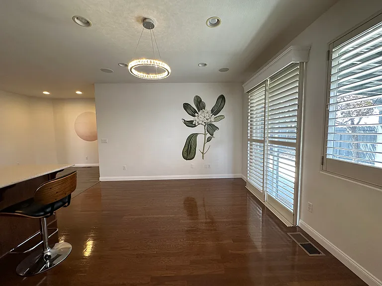 1570 Iratcabal Dr — Photo 10