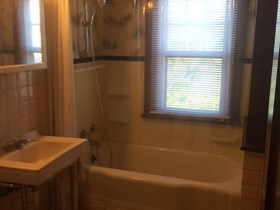 2nd image of 1600 4th Ave #2