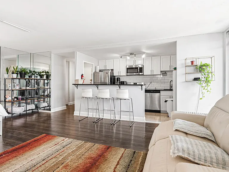 6040 Boulevard East #24M — Photo 1