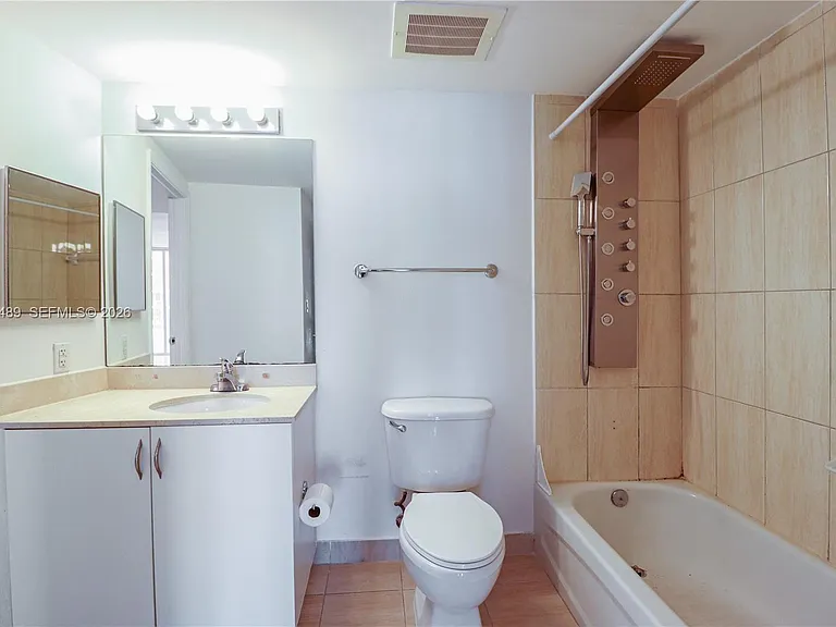 1750 N Bayshore Dr #3809 — Photo 8