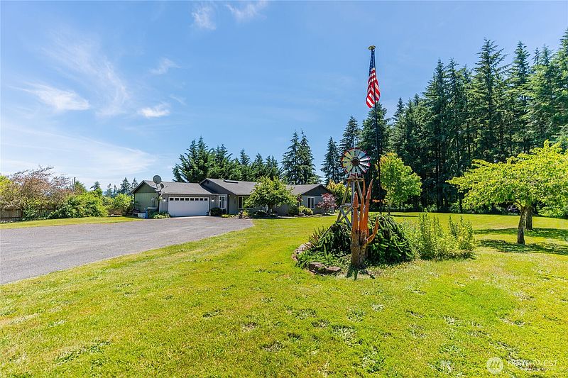 2nd image of 120 Joy Lane