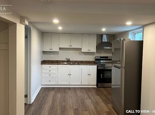 433 Crerar Ave #2, Oshawa, ON L1H 2W6