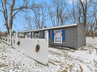 1496 Rackliffe Dr, Benton Harbor, MI 49022