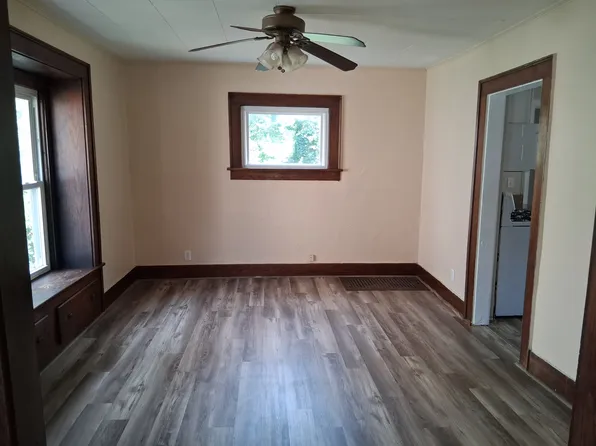 1543 Front St, Cuyahoga Falls, OH 44221