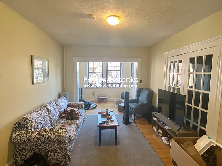 40 Chester St #8G — Photo 3