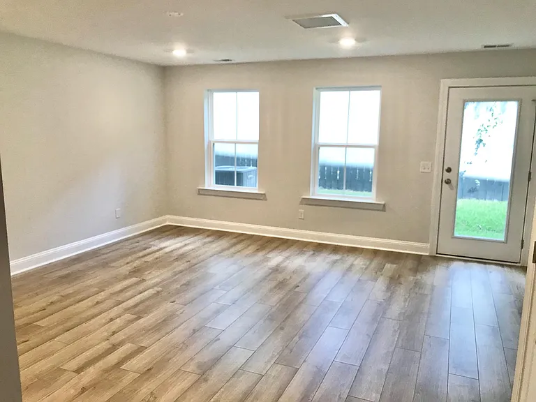Bonus room on 1st floor!