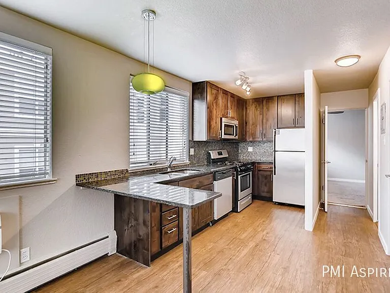 59 N Ogden St #10 — Photo 36