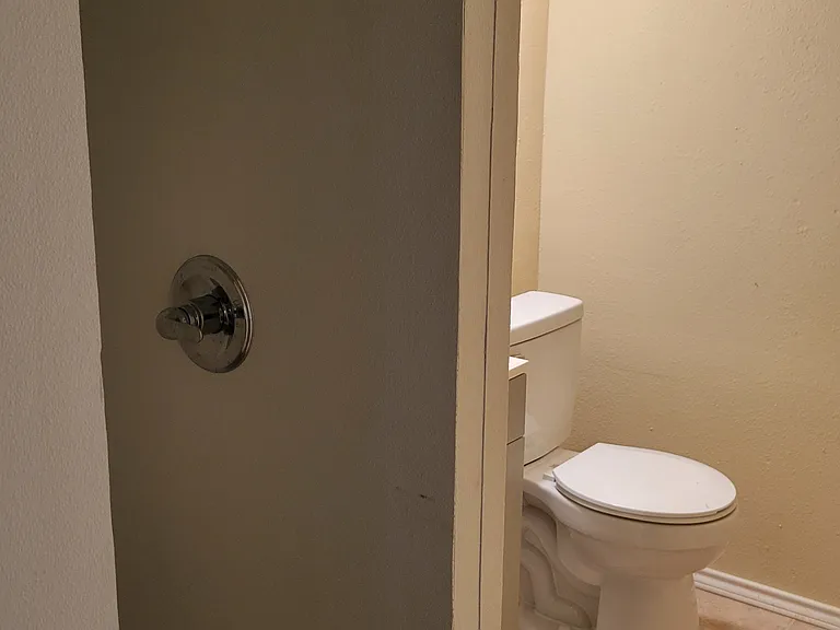 139 Maria St — Photo 10