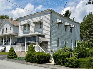 110 School St, Carbondale, PA 18407