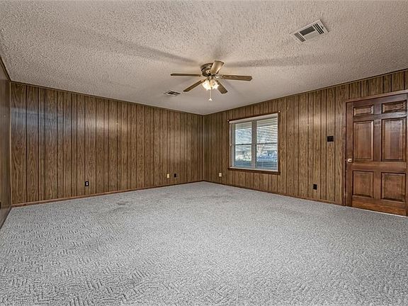 5th image of 606 N Avenue O