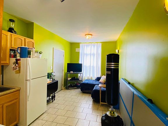 5th image of 2329 S 8th St Floor 1