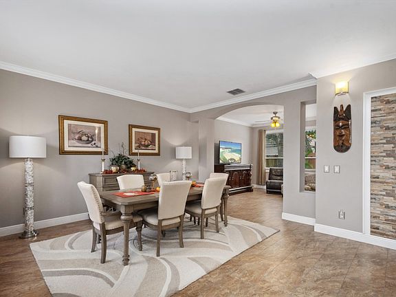 3rd image of 343 Lakepark Trl