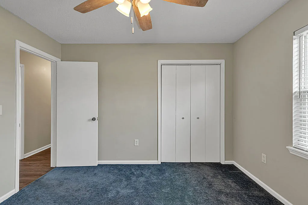 201 Ross Court - 1 — Photo 2