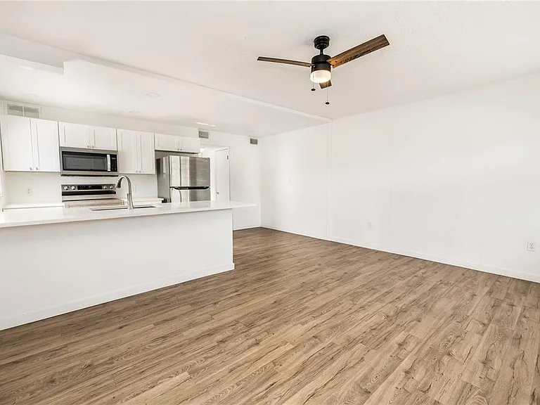 212 S Daytona Ave #1 — Photo 15