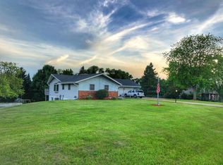 S55W29611 Holiday Rd, Waukesha, WI