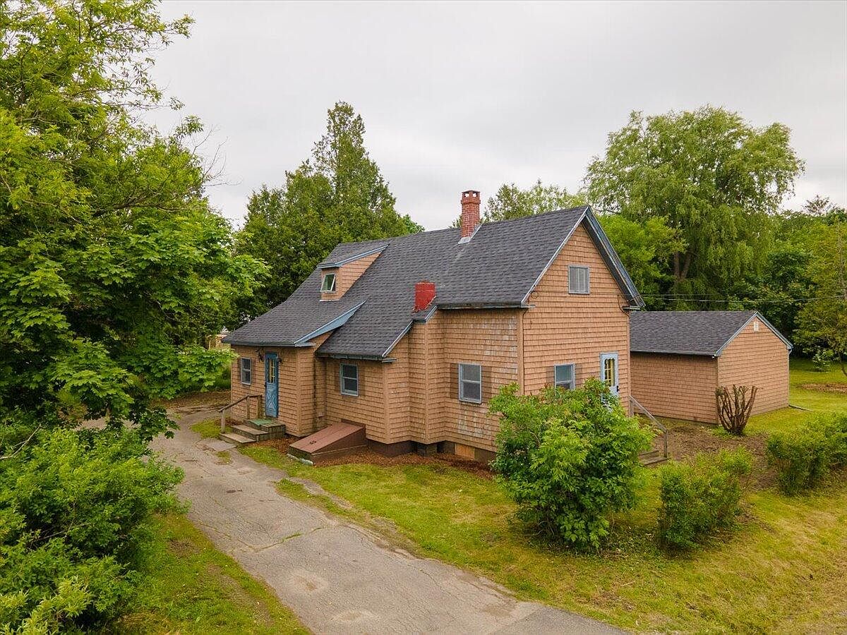 8 Autumn Street, Rockland, ME 04841 Zillow