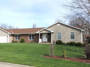 1019W W Edwards St, Maryville, MO 64468
