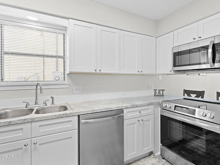 3415 W 19th St #17 — Photo 8