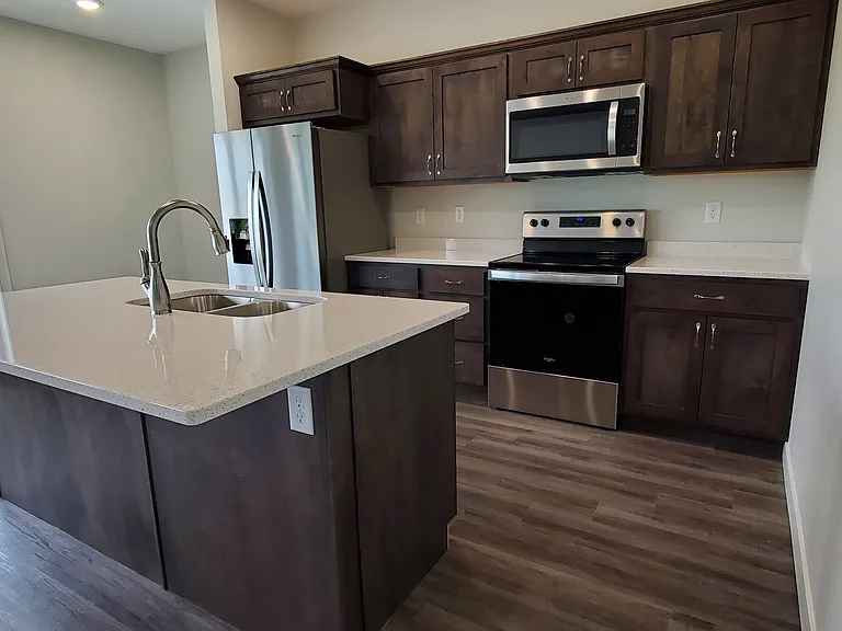 715 Lake Shore Dr NE #104 — Photo 15
