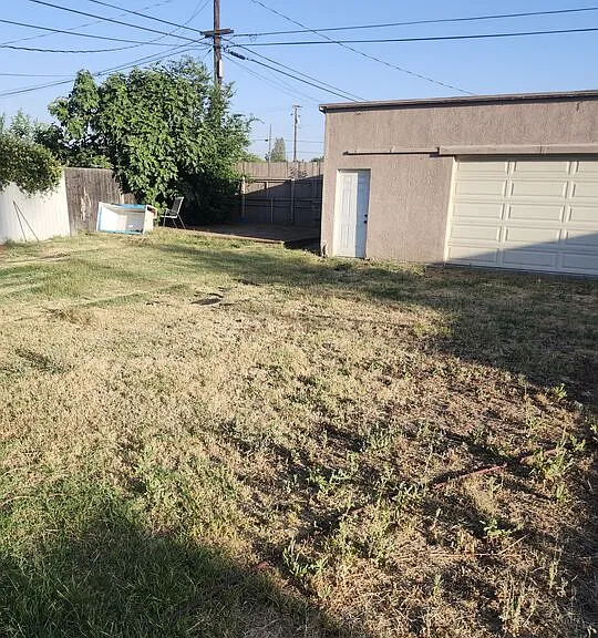 25795 Walker St — Photo 8