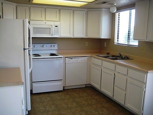 4th image of 585 N Westridge Dr APT 28