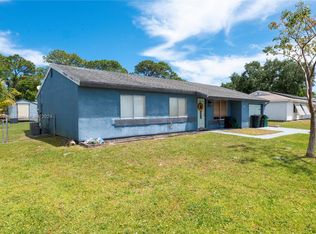 2037 SE Triumph Rd, Port Saint Lucie, FL 34952