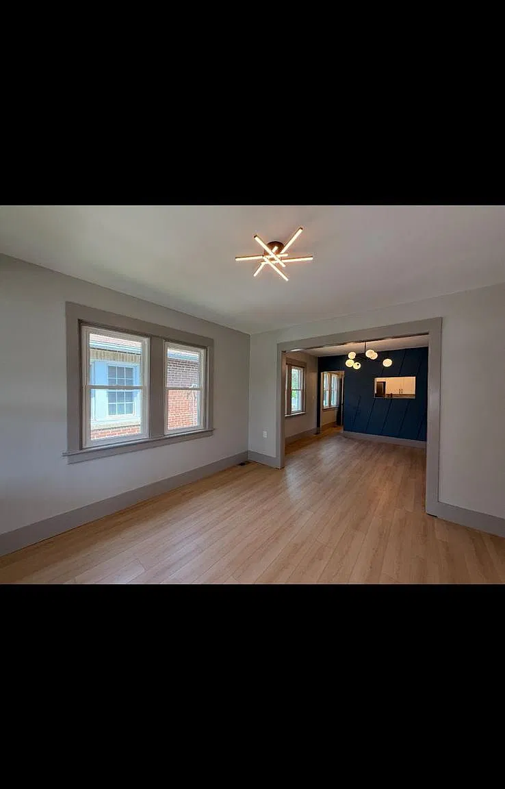 3 bed, 1276 sqft, $2,700 — Photo 2