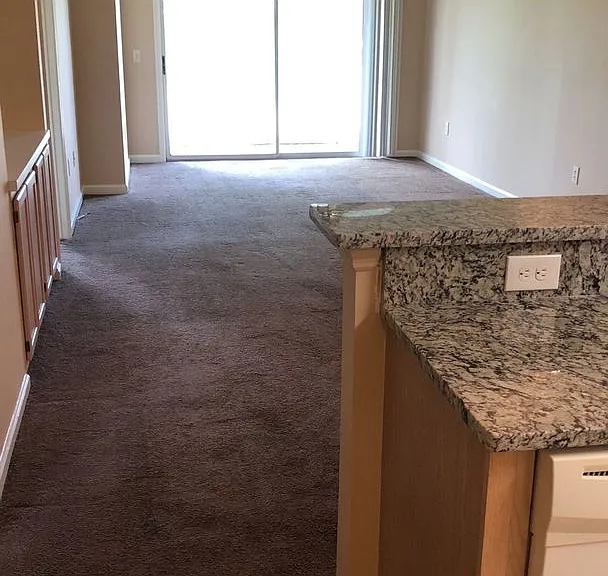 493 White River Dr #28E — Photo 6