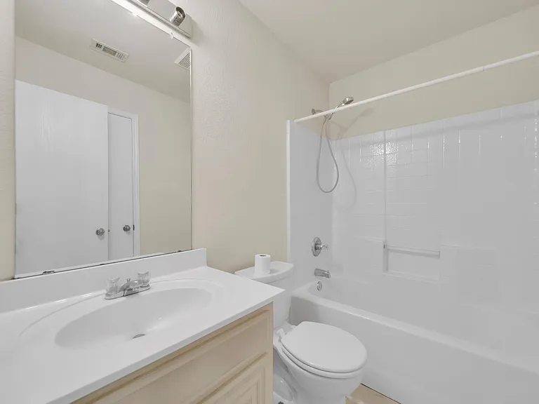 4221 Fiste — Photo 21