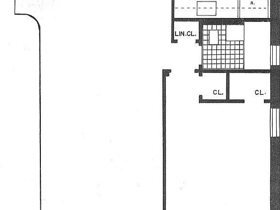 2nd image of 157 E 18th St APT 5D