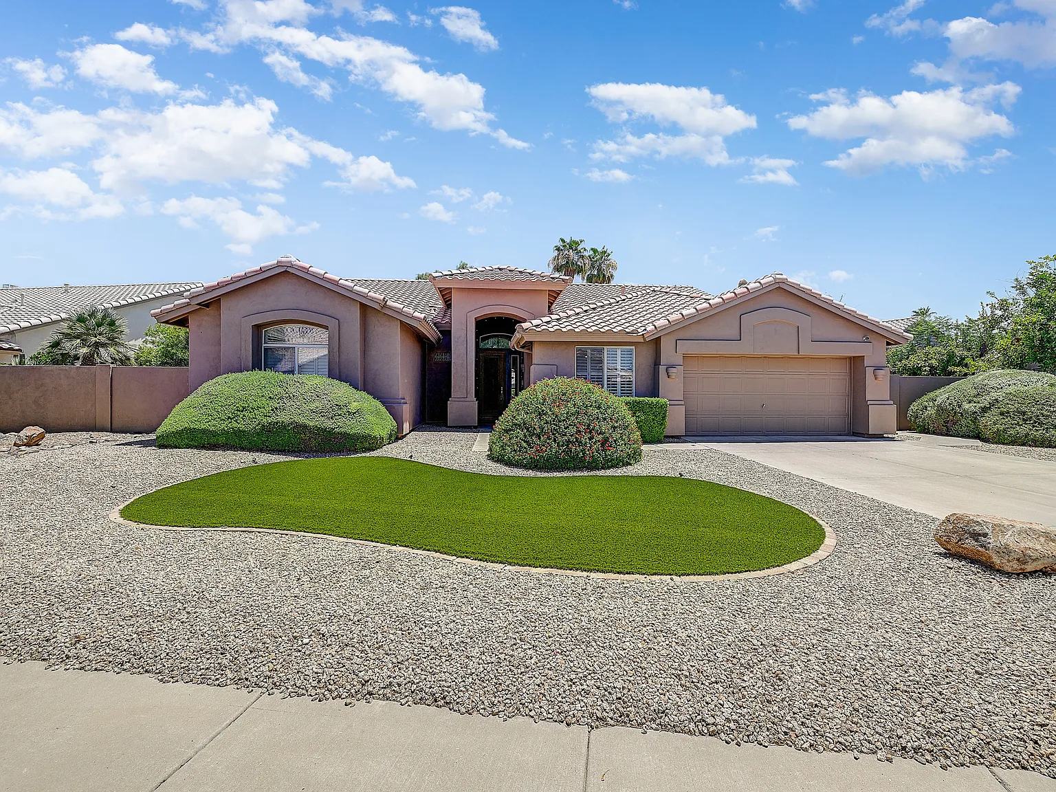 3 bed, 2736 sqft, $3,250 — Photo 1