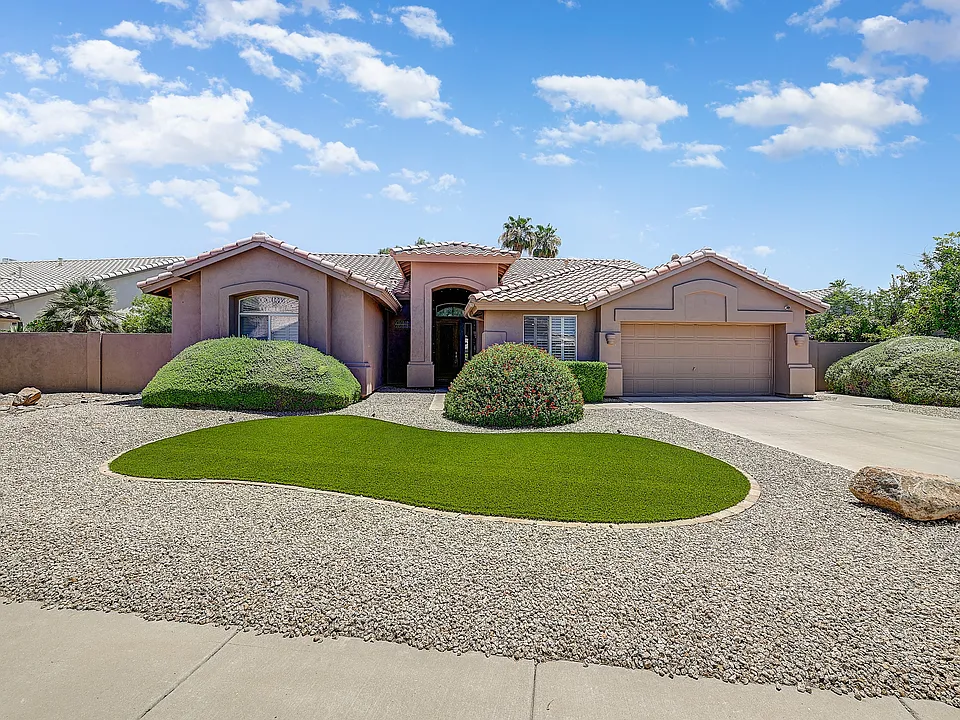 13383 W Alvarado Dr