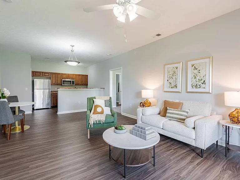 Blankenbaker Crossings Apartment Homes — Photo 1