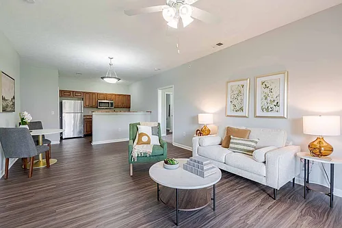 Blankenbaker Crossings Apartment Homes Photo 1