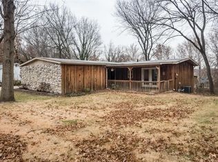 1112 N Briegel St, Columbia, IL 62236