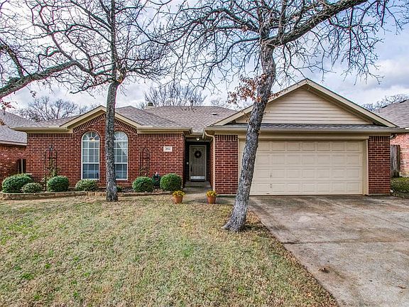2nd image of 3924 Chimney Rock Dr