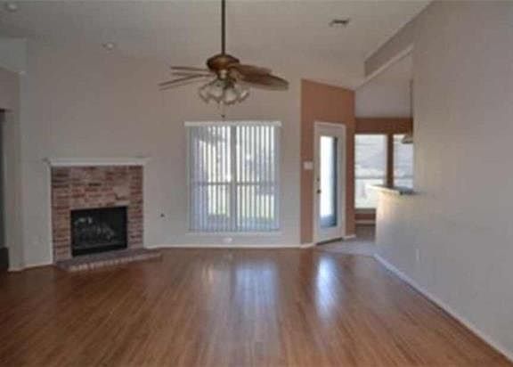 4th image of 612 Primrose Ln