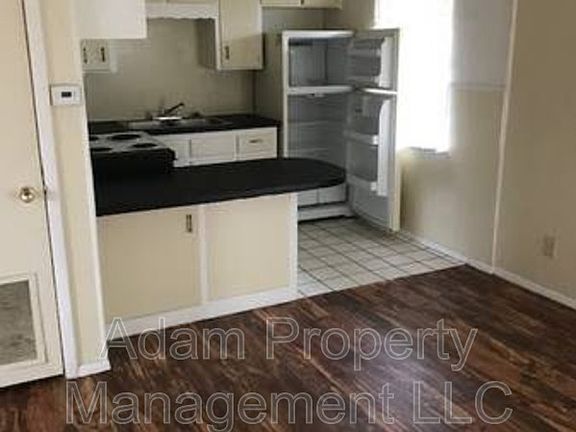 2nd image of 1015 Hall Ave #28