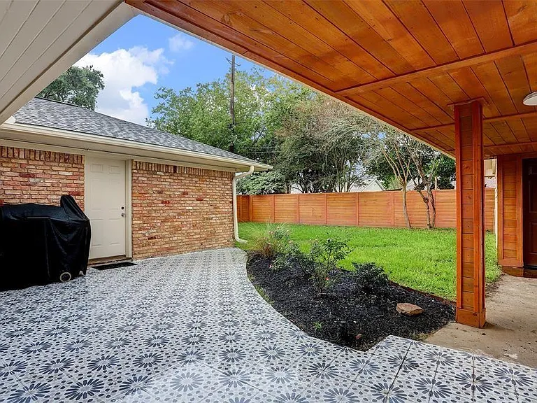 4327 Wigton Dr — Photo 15