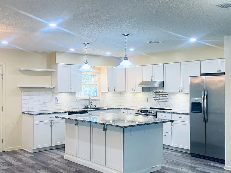 2315 Reva Cir — Photo 39