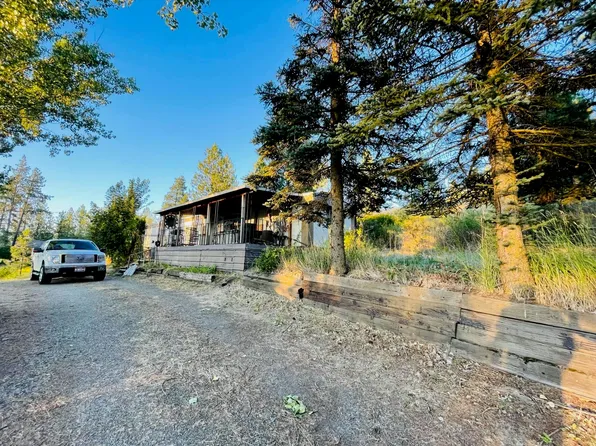 424 NE Stringham Rd, Rockford, WA 99030