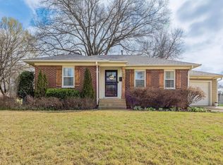 1328 Colonial Rd, Memphis, TN 38117