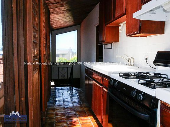 5th image of 4523 W Point Loma Blvd #1/2