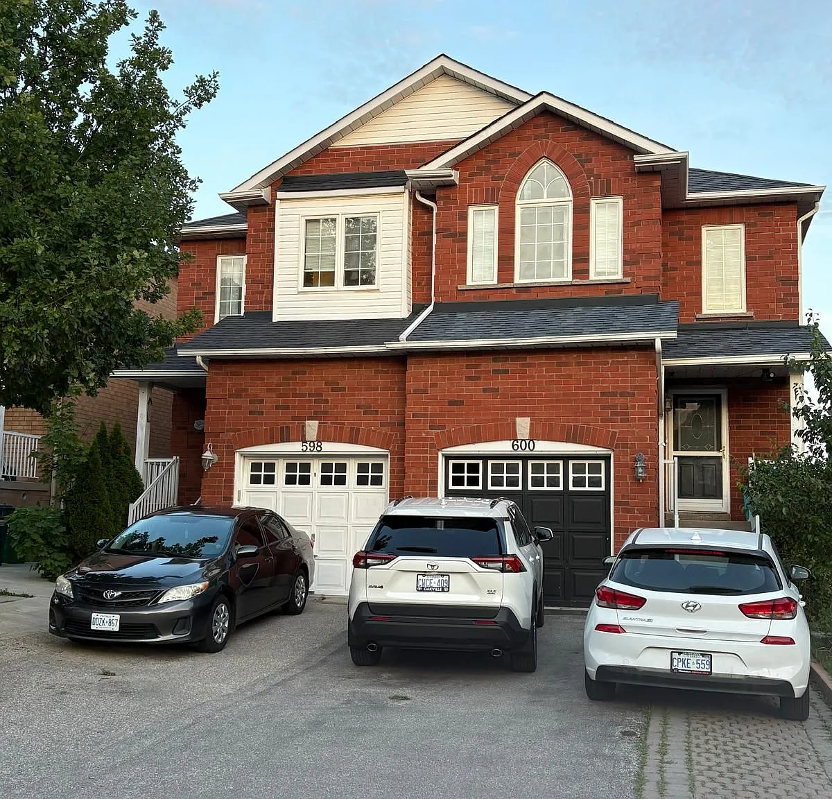 4 bed, $3,300 — Photo 1