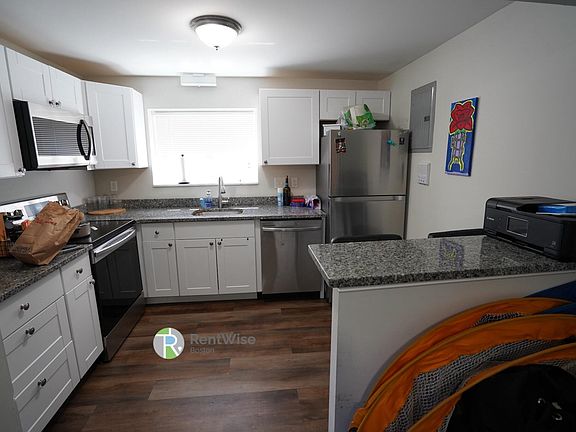 5th image of 7-9 Holmes St #11