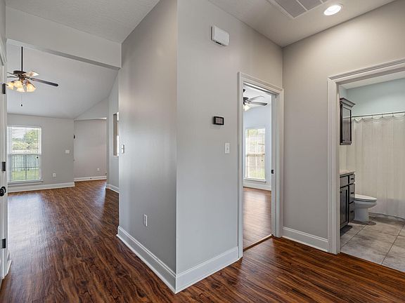 5th image of 38 Thomford Way