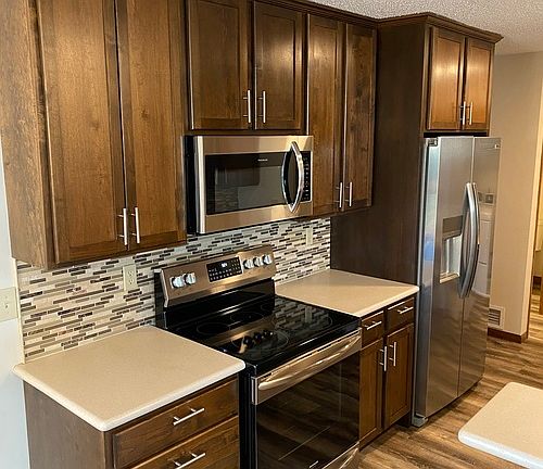 4th image of 1209 Pecks Woods Dr